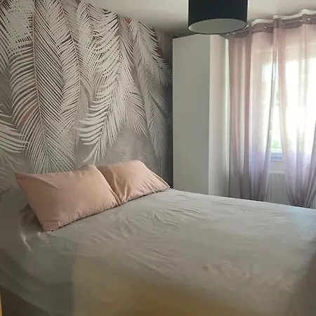De 68m2 Avec Garage Et Climatisation Apartment *
